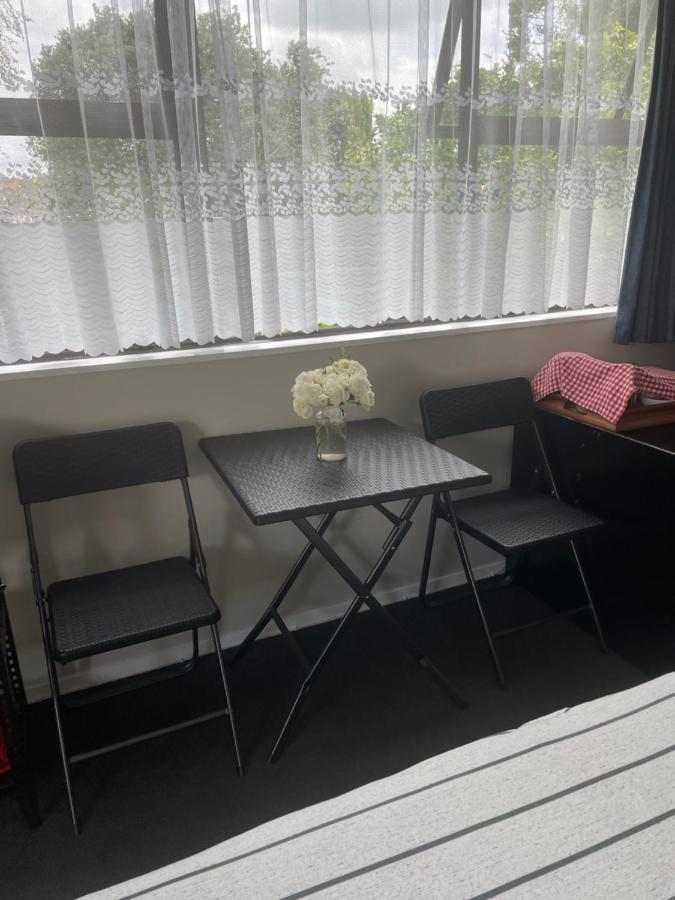فندق Quiet Boutique Generous Breakfast بالميرستون نورث المظهر الخارجي الصورة